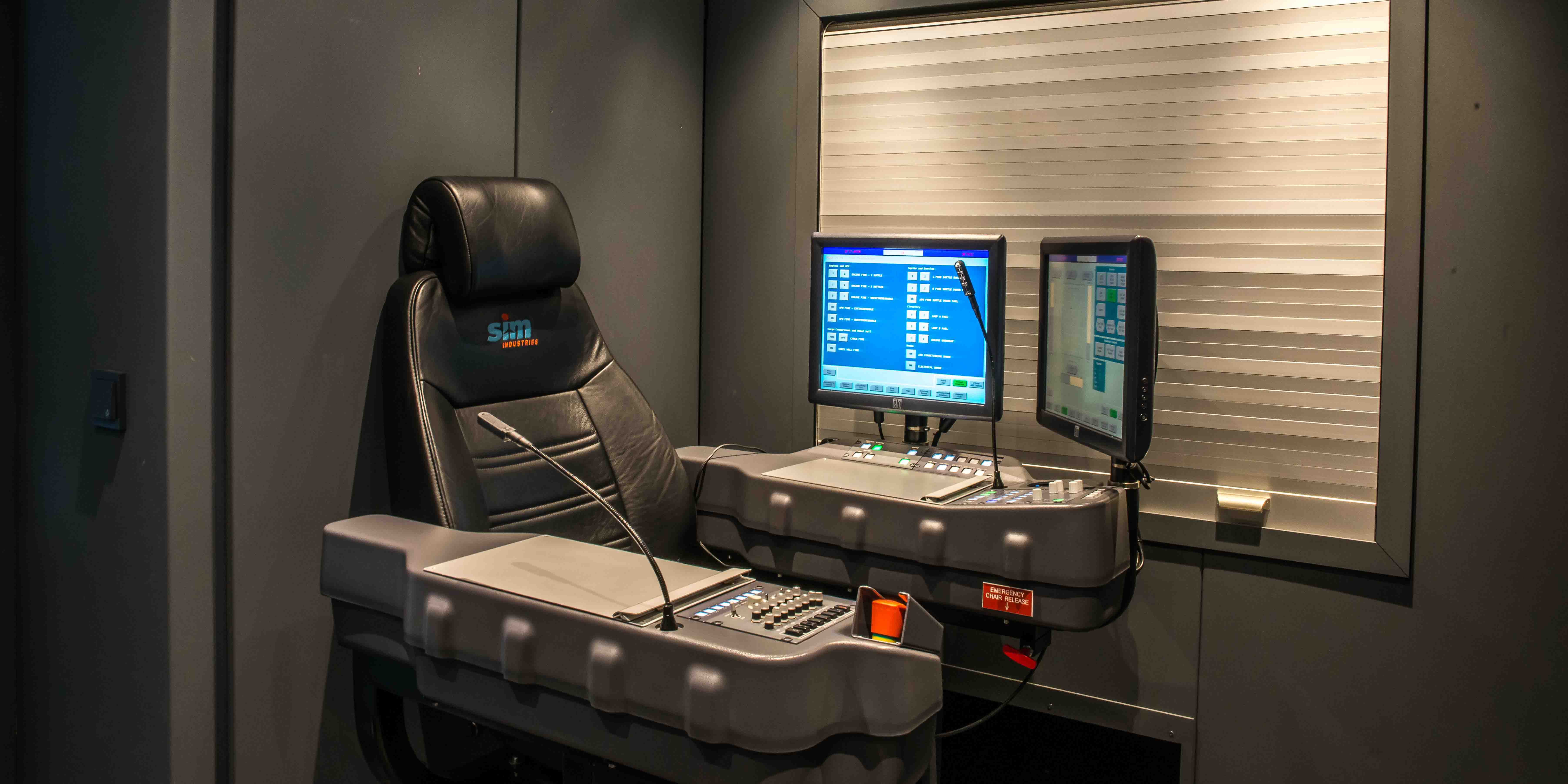 Sistem Informasi Simulator Training 142